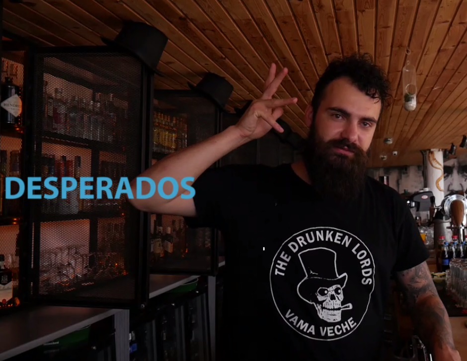 VIDEO/ Codul secret al barmanilor din Vama Veche. Cum să ceri un Mai Tai sau o tequila prin semne și cum le interpretează un lingvist