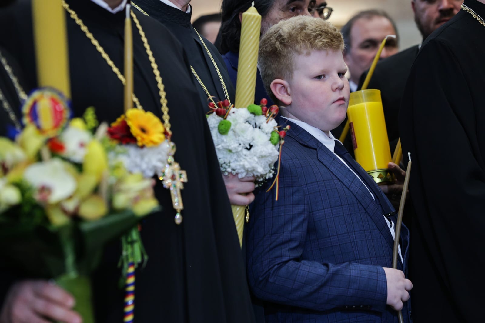 „Hristos a Înviat!” a răsunat sâmbătă la miezul nopții în întreaga Românie. „Un dar al iubirii lui Dumnezeu pentru noi toți”