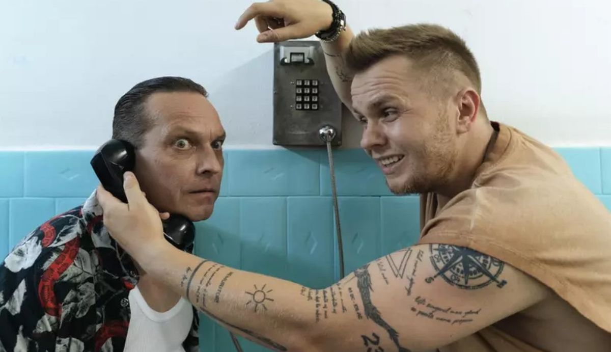 Primul lucru pe care-l face Codin Maticiuc la ora 1.00 noaptea, când ajunge acasă: „Cam asta e. Am nevoie”