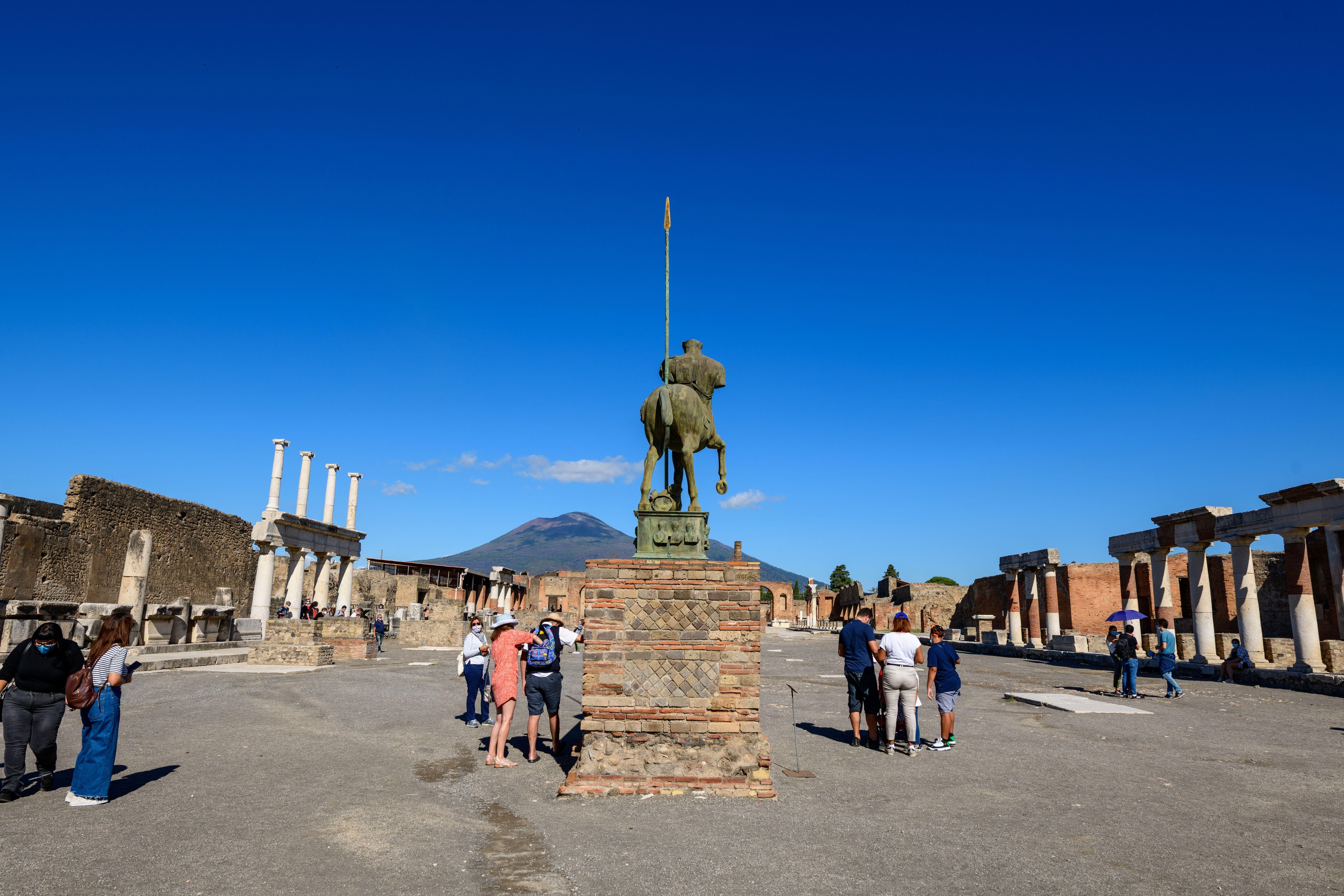Pompei, misterul care dăinuie de aproape 2.000 de ani: orașul nu a fost uitat după erupția Vezuviului