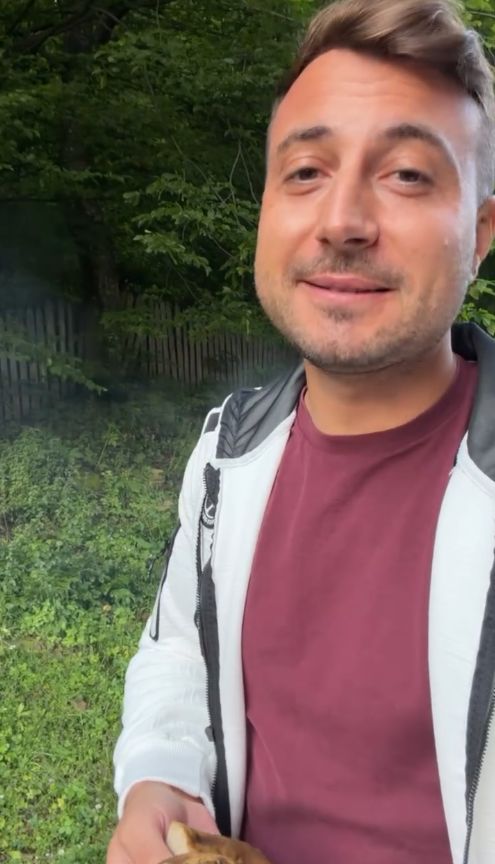 Cum a reacționat Valentin Sanfira când a văzut doi urși în apropierea cabanei sale