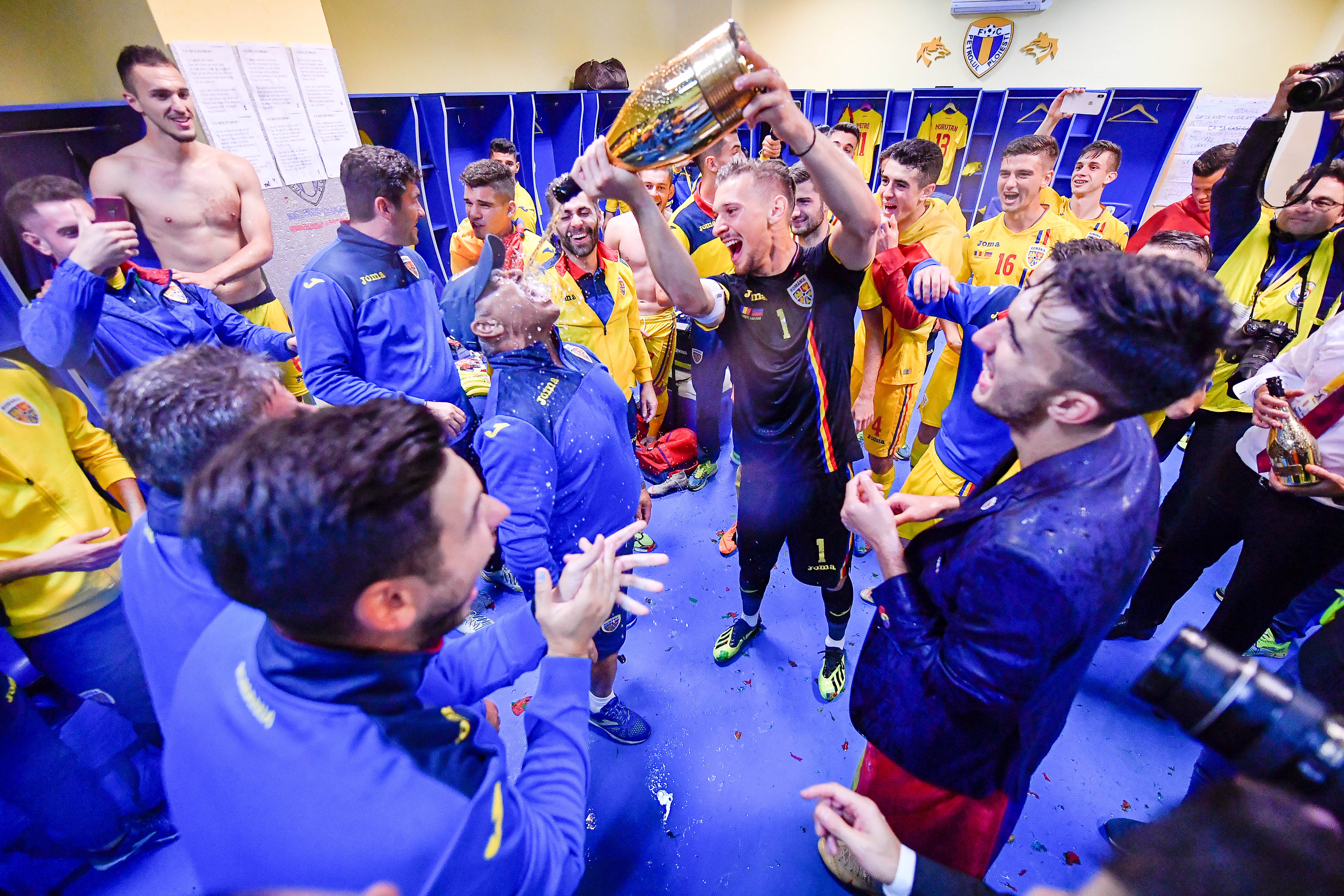 Tineretul s-a calificat la Euro 2019, iar Contra îl lasă pe Rădoi fără jucători: ”Să rămână cu ce poate” | GALERIE FOTO&VIDEO