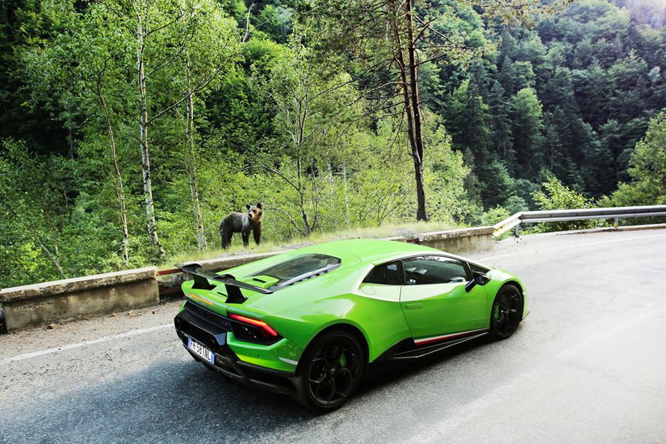 Reclamă pentru Lamborghini Huracan, filmată pe Transfăgărășan. Imagini inedite cu supercarurile pe cel mai spectaculos drum din România