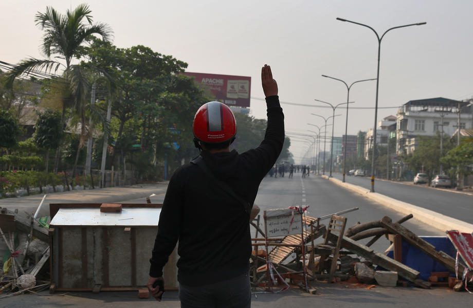 Cel puțin patru morți în timpul protestelor din Myanmar, după ce poliția militară a deschis focul asupra manifestanților pro-democrație