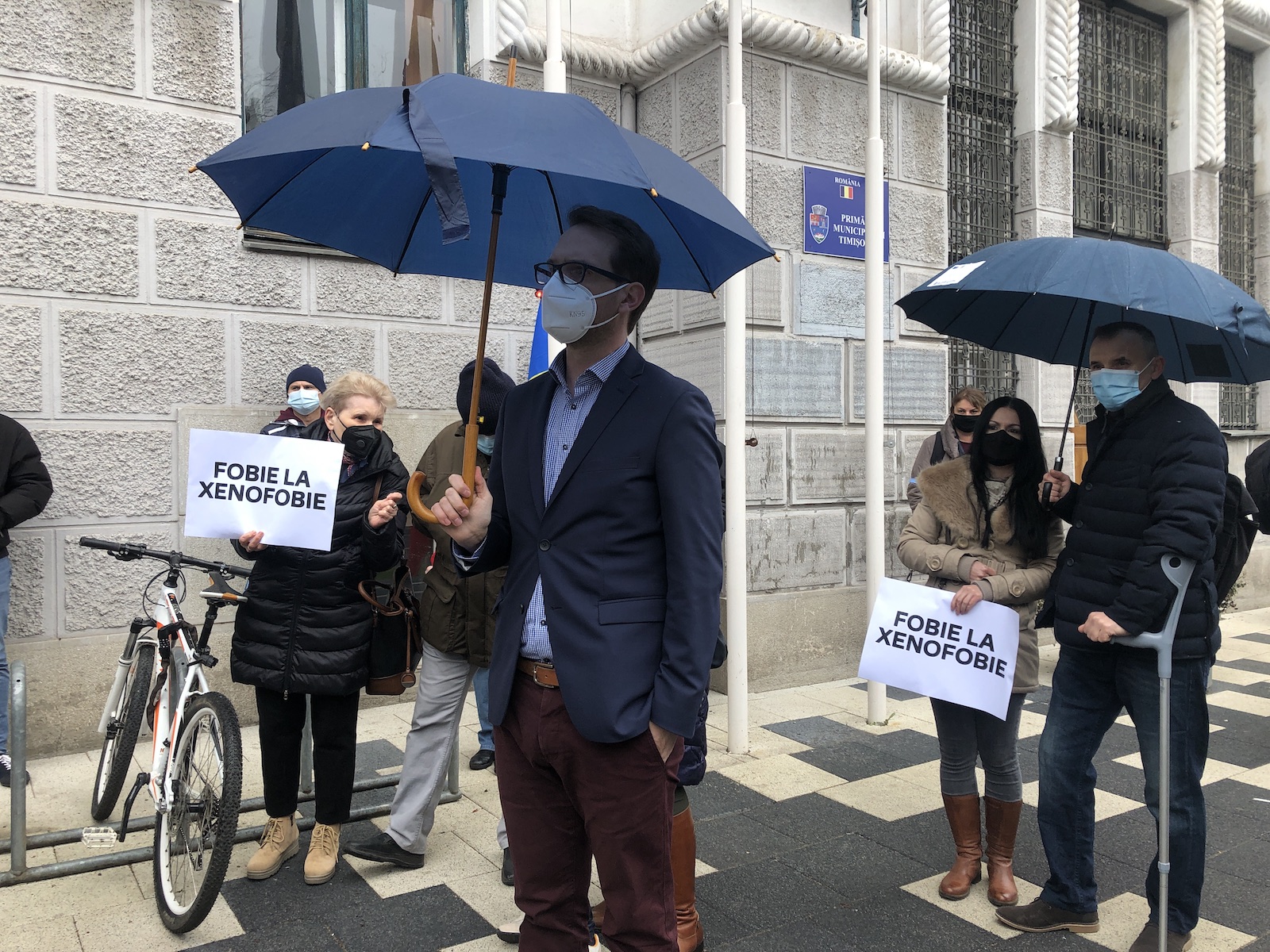 Protest „fobie la xenofobie”, în fața Primăriei Timișoara. Dominic Fritz, printre manifestanți