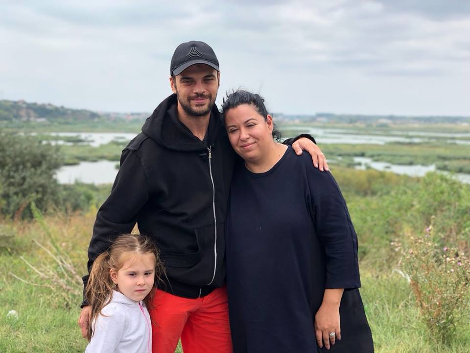 Oana Roman, vacanță în Deltă cu familia. "Am venit ca să-i arătăm Isei frumusețile României" | FOTO