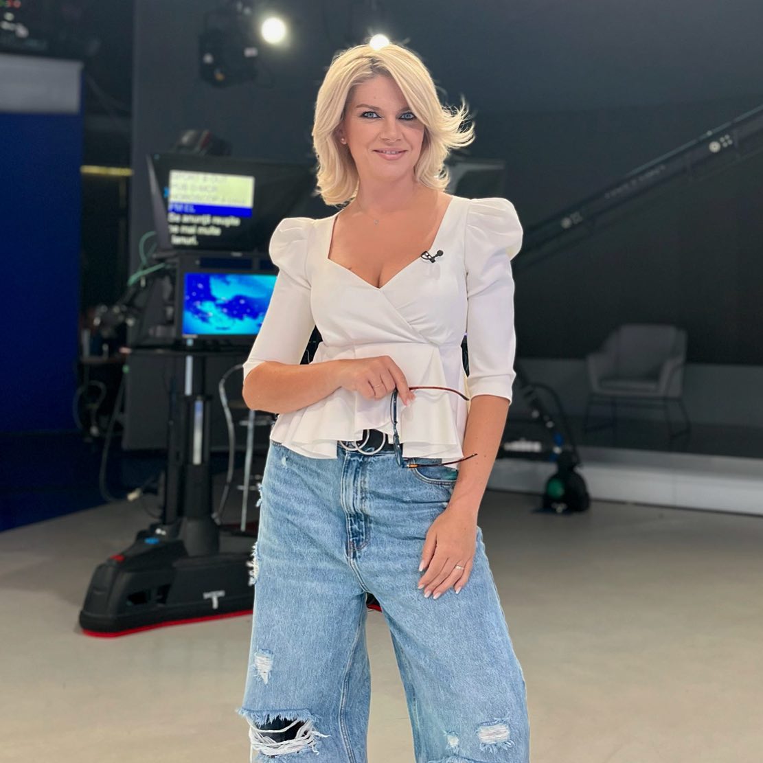 Andreea Marinescu este o gospodină desăvârșită când nu e la TV: „Poate anul acesta îi conving pe băieți să guste friptura de miel”