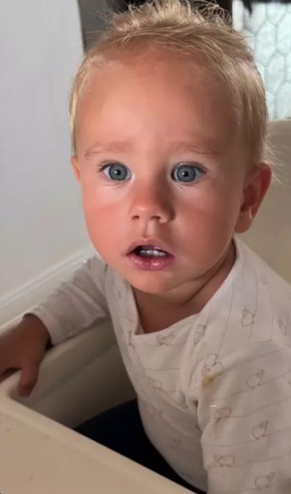 Imagini din casa în care Laurențiu Reghecampf și Corina Caciuc locuiesc alături de cei doi copii, Liam și Landon