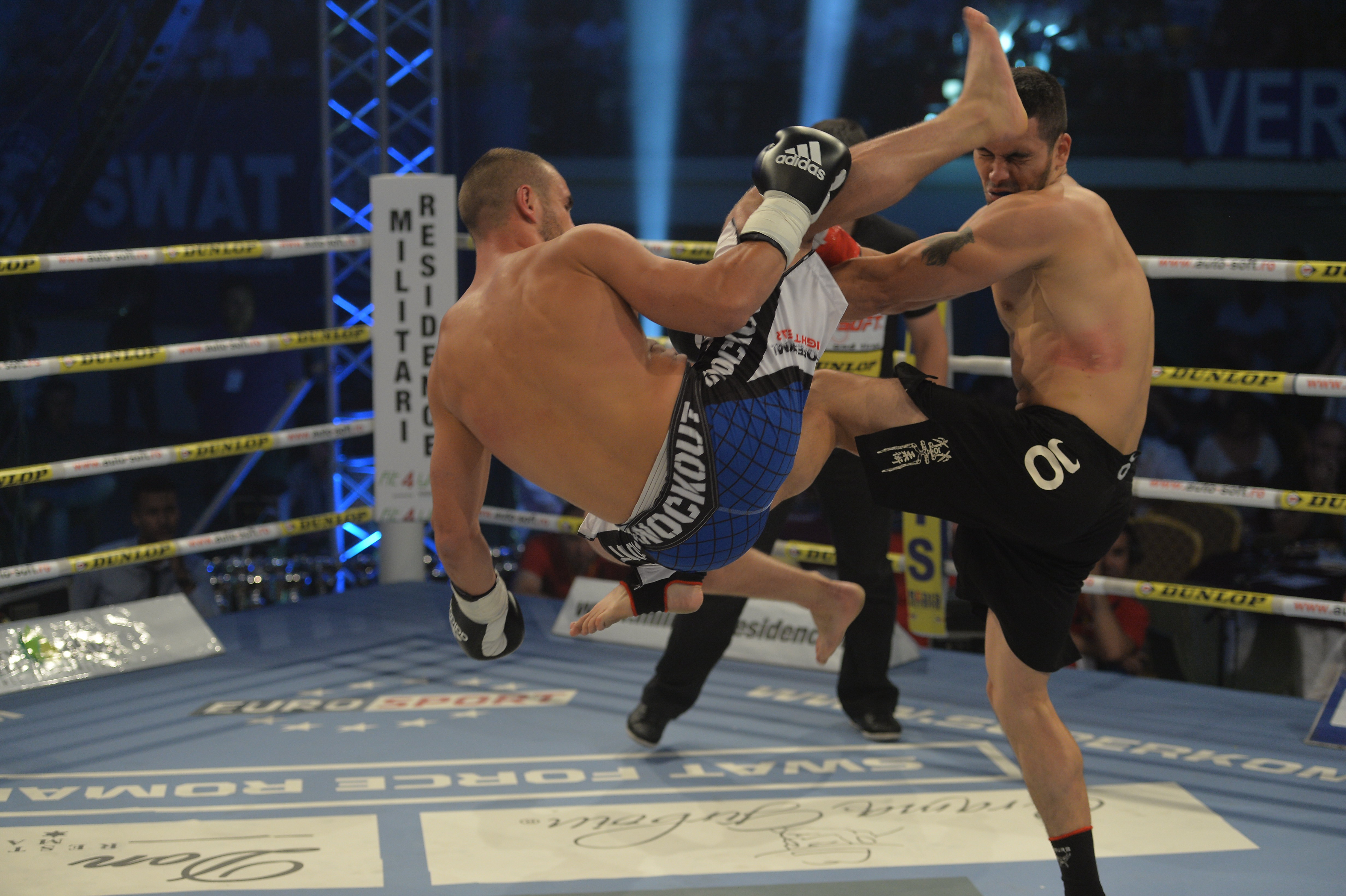 SUPERKOMBAT CONSTANȚA: Cătălin Moroșanu l-a distrus pe gigantul de 2,07 metri / REZULTATE & GALERIE FOTO & VIDEO