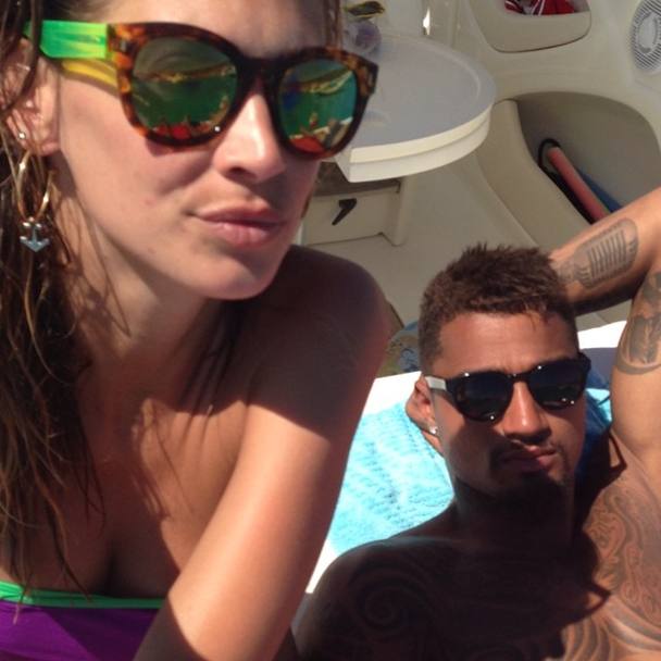 GALERIE FOTO / Melissa Satta, femeia fatală a Italiei: ^”Știu cum să înnebunesc un bărbat!”