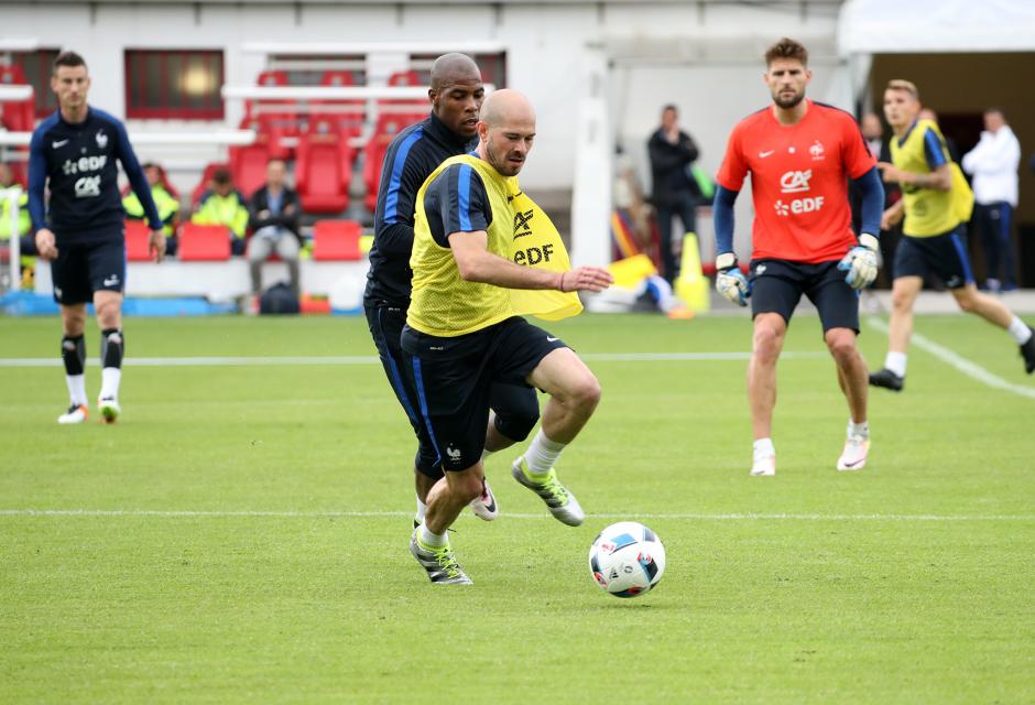 Francezii trag tare la Biarritz, pentru a învinge România în deschiderea Euro 2016. Antrenamente cu 10.000 de fani | GALERIE FOTO&VIDEO