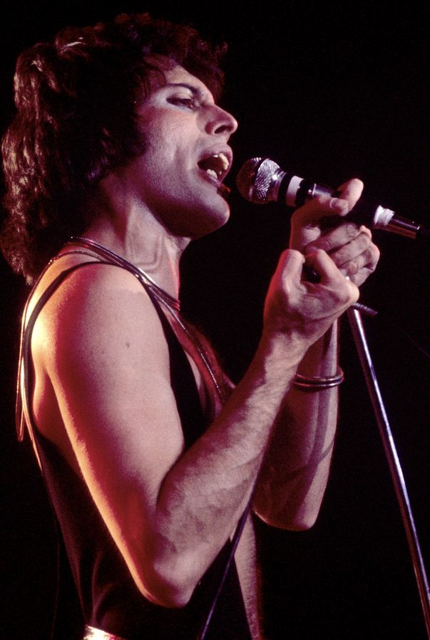 Bibi, fiica secretă a lui Freddie Mercury, a murit de cancer la 48 de ani. „Este acum alături de tatăl ei iubit”
