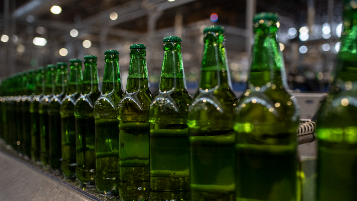Nigerians spend over $1bn on beer in 9 months as brewers hit record sales