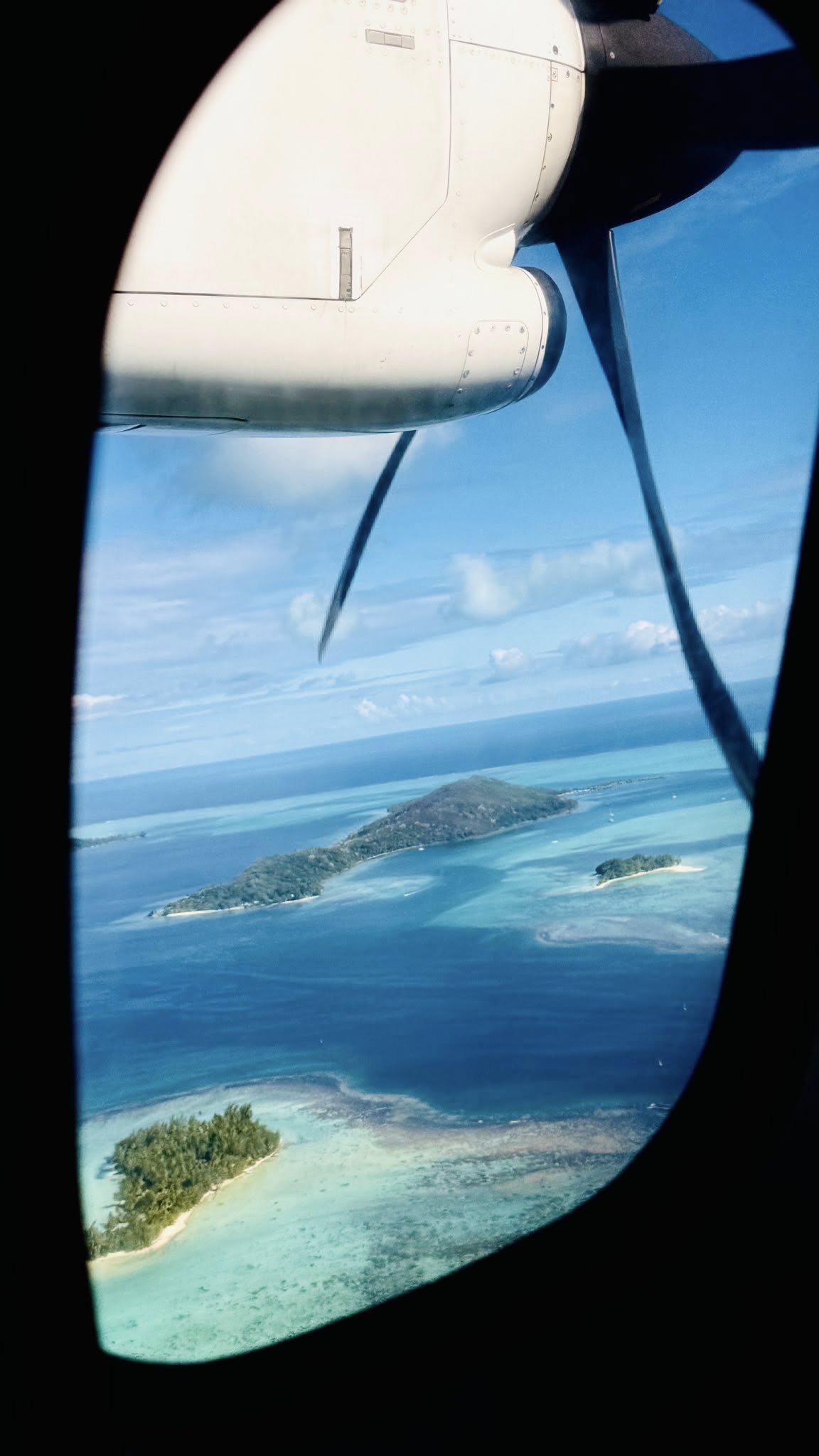 Imagini din vacanța Corinei Caragea în Bora Bora. Prezentatoarea de la Pro TV a apărut în costum de baie
