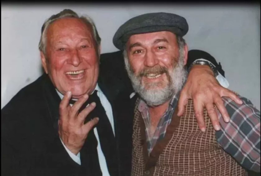 „A 71 az új 25!” – Szórakozott professzornak nézték a diáktársai a nyugdíjas egyetemistát – Még titok, mi lesz a frissdiplomás színész következő kihívása