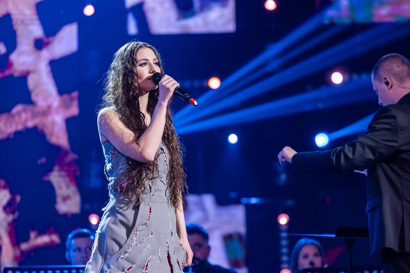 Aura Șova a câștigat Vocea României 2024, sezonul 12. Lara Fabian i-a înmânat trofeul