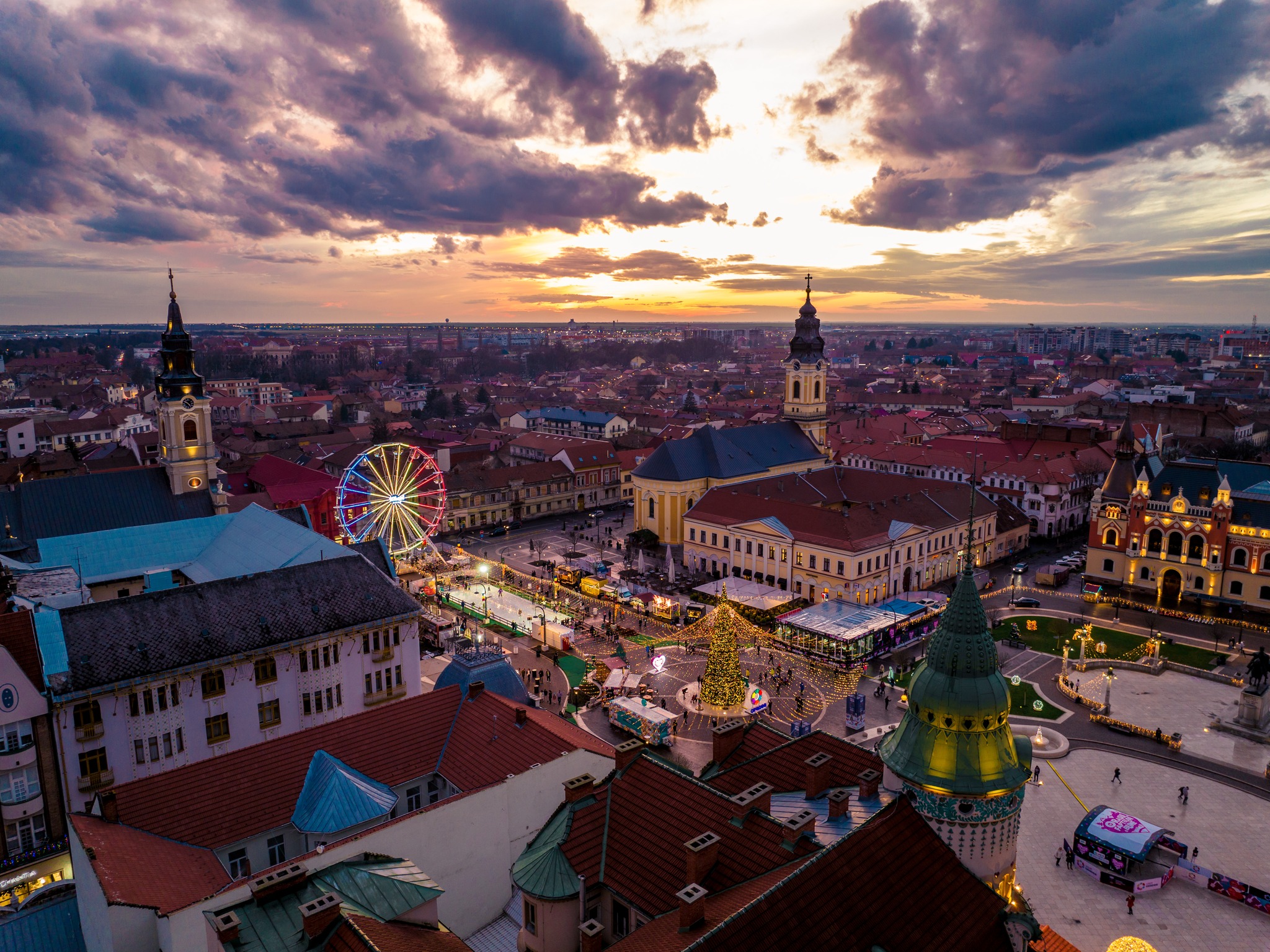 Târgul de Crăciun Oradea 2024. O zonă specială pentru food truck și 31 de căsuțe cu obiecte de cult, lemn, lut și ceramică