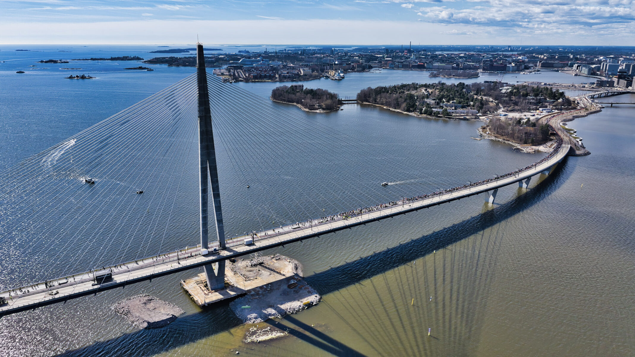 Finlanda a inaugurat cel mai lung pod, dar nici o mașină nu va trece pe el