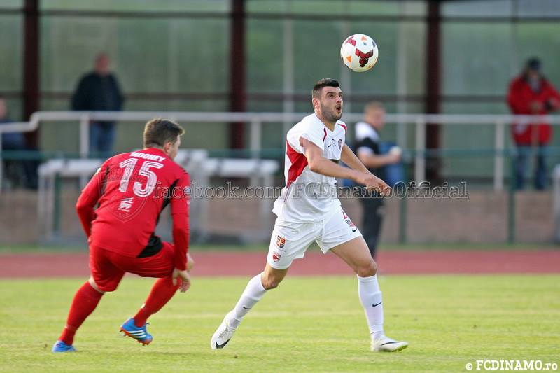 FOTO/ Dinamo, distracție cu amatorii: ”câinii” au mușcat din ”nomazi”!