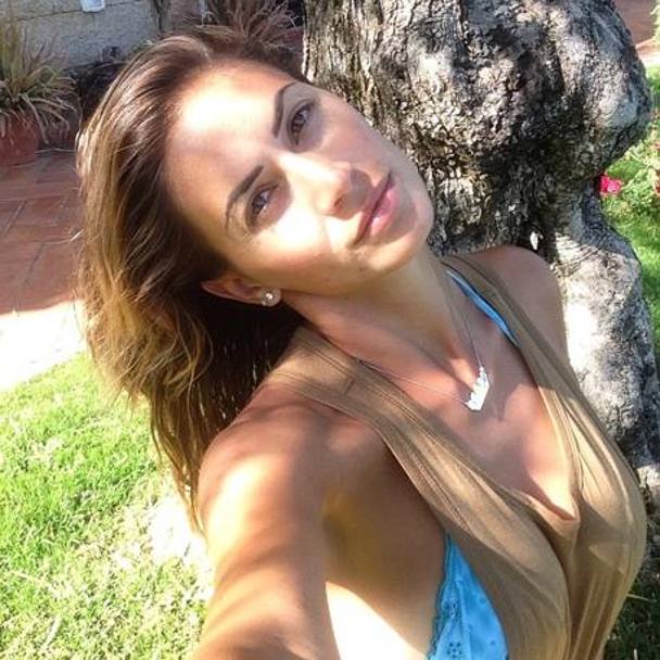 GALERIE FOTO / Melissa Satta, femeia fatală a Italiei: ^”Știu cum să înnebunesc un bărbat!”