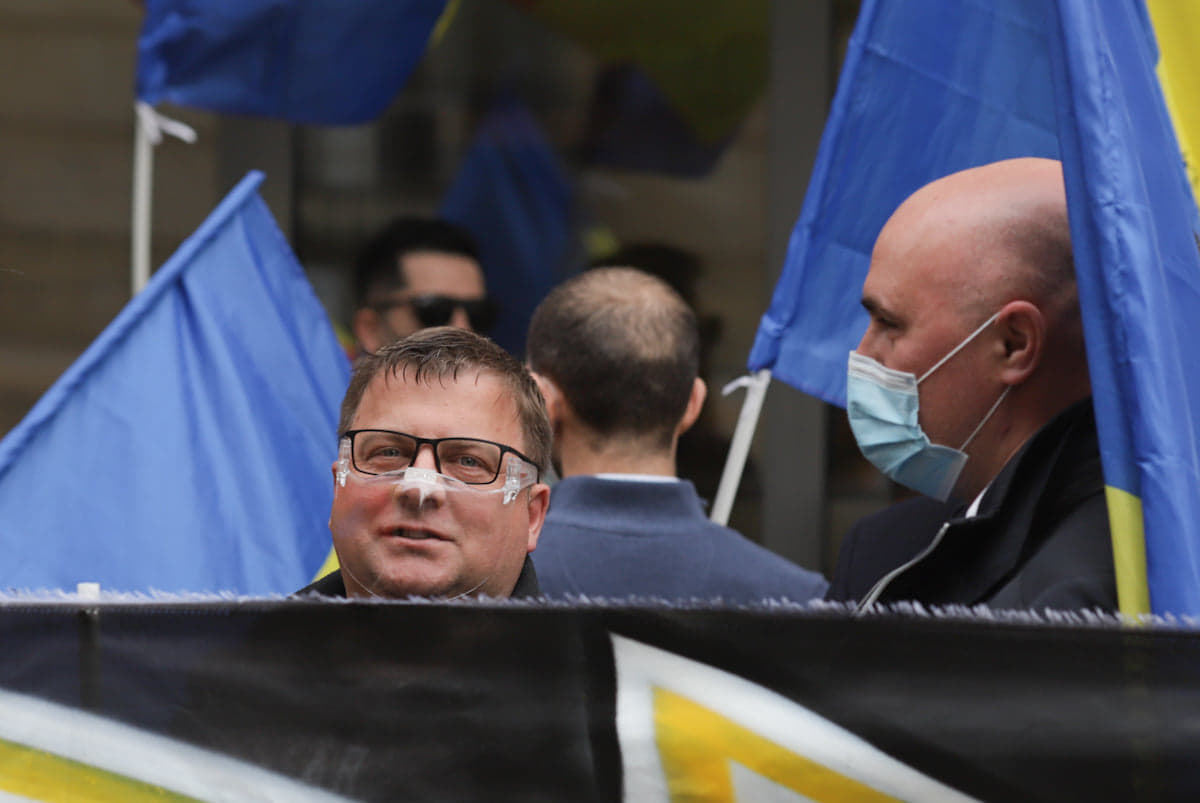 Protest AUR în fața Ministerului Sănătăţii. Manifestanții cer demisia lui Vlad Voiculescu