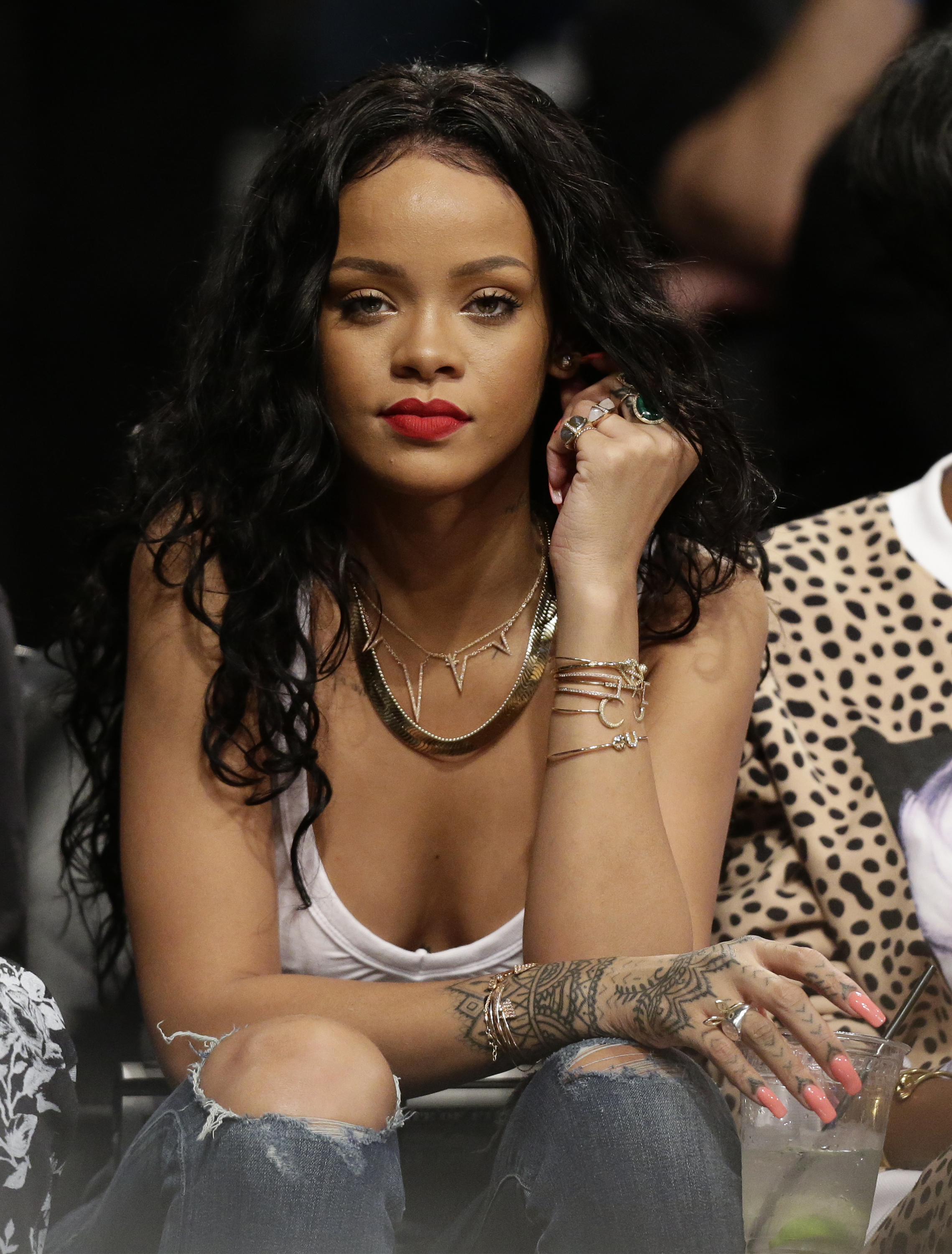Rihanna i-a închis gura lui Mayweather! / GALERIE FOTO HOT