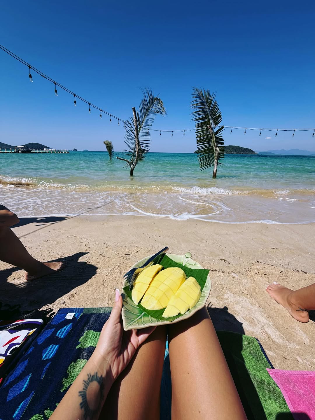 Vedeta din România care s-a pozat în costum de baie după ce a slăbit: „Impresii și figuri”. Ce vrea să facă în Thailanda