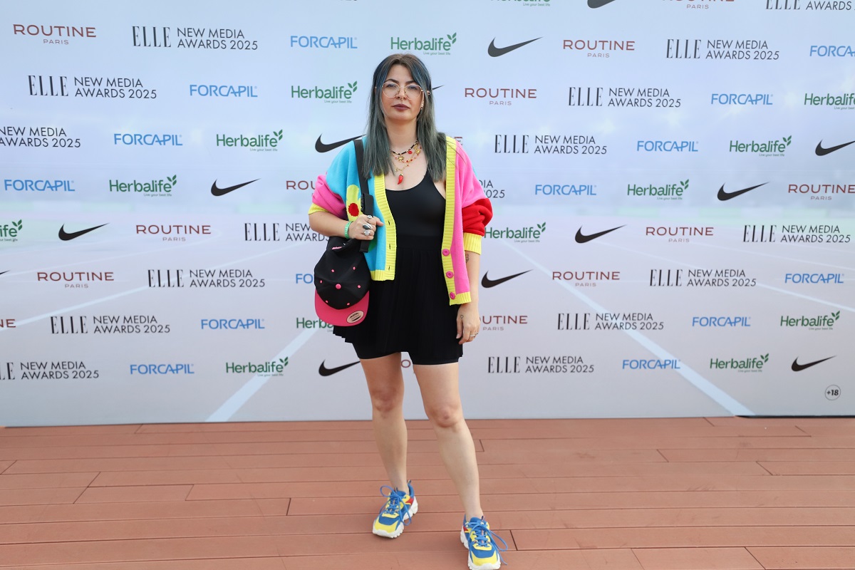 Vedete la ELLE New Media Awards 2025. Alexia Eram a atras atenția cu ținuta ei „sporty-chic”, iar prezentatoarele Geanina Ilieș și Natalia Mateuț au făcut furori