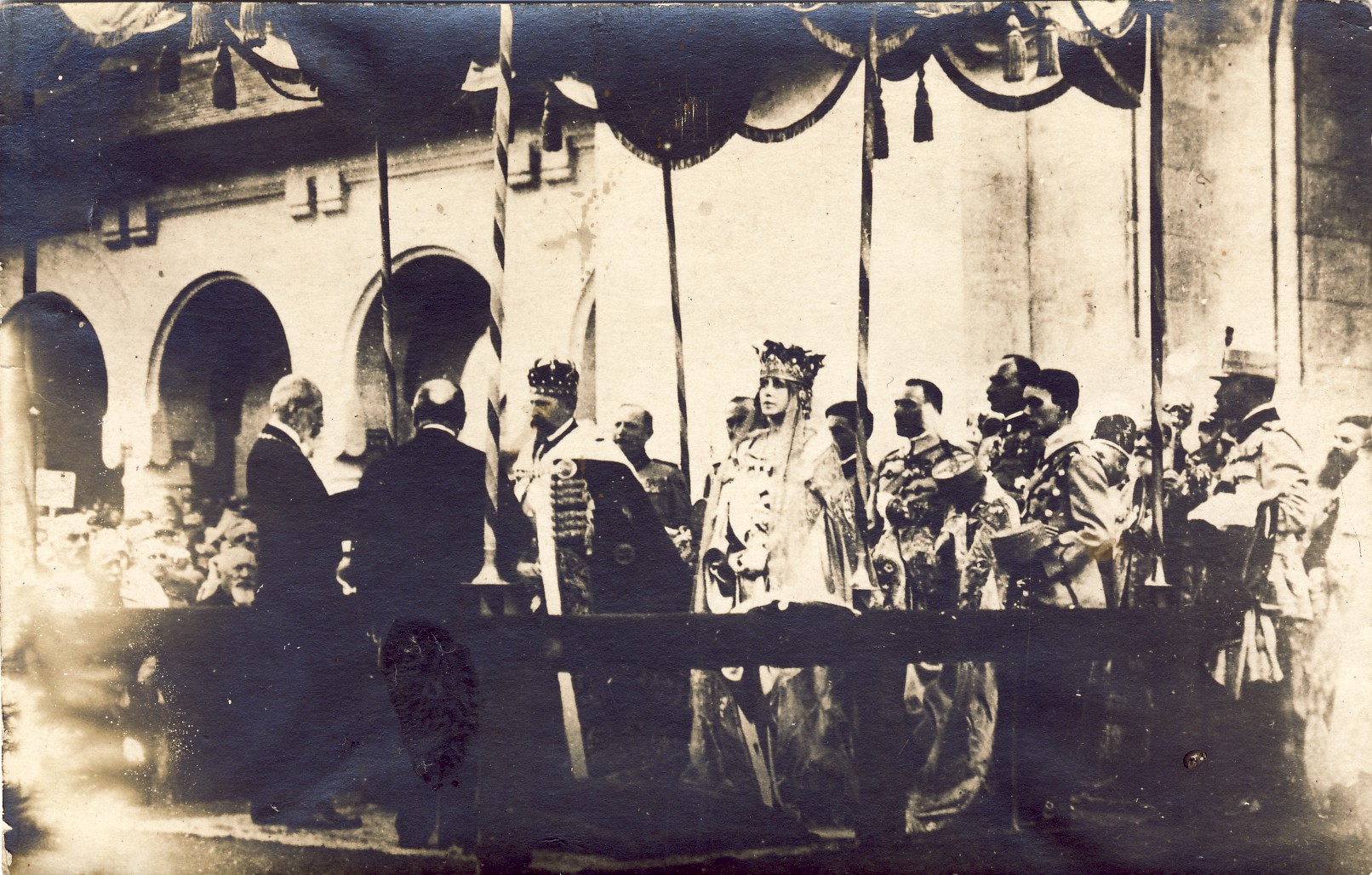 REPORTAJ/ Încoronarea din 1922 a Regelui Ferdinand și Reginei Maria, momentul în care lumea a privit spre România. Iată cât de fastuos a fost | DETALII și IMAGINI DOCUMENT