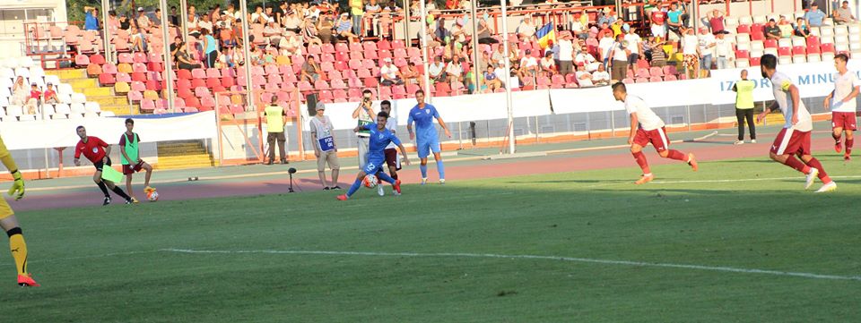 Liga I: FC Voluntari - CSU Craiova 1-2. Oltenii au obţinut primul succes în deplasare, printr-un gol superb reuşit de Vătăjelu. Ilfovenii rămân fără victorie în Liga I