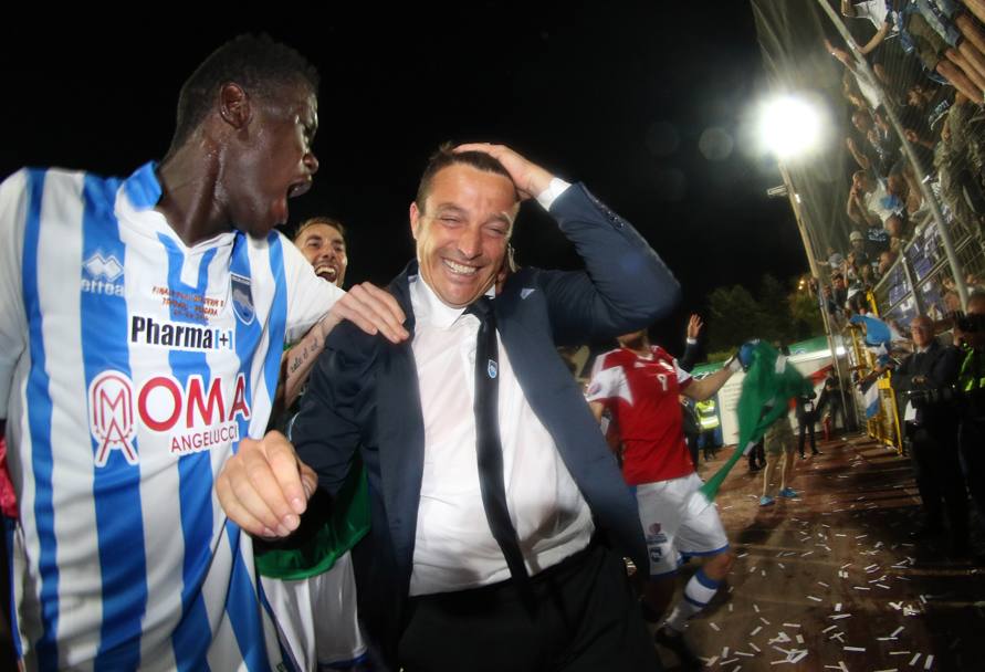 Serie A. Mitriță a promovat în prima ligă italiană cu Pescara. Tot orașul a ieșit pe străzi / GALERIE FOTO & VIDEO