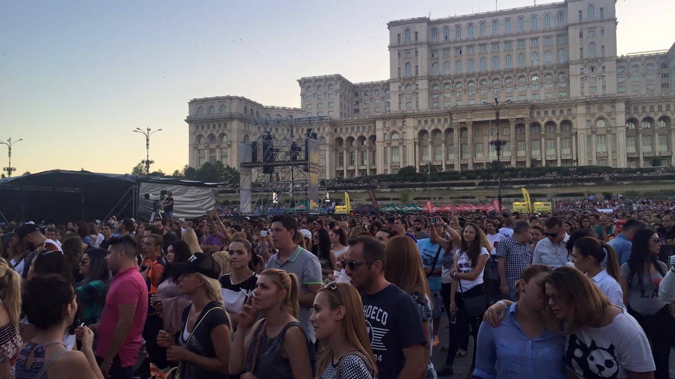 UPDATE | Rihanna a cântat la București, dar la final fanii au fost dezamăgiți. Cum s-a terminat concertul | FOTO