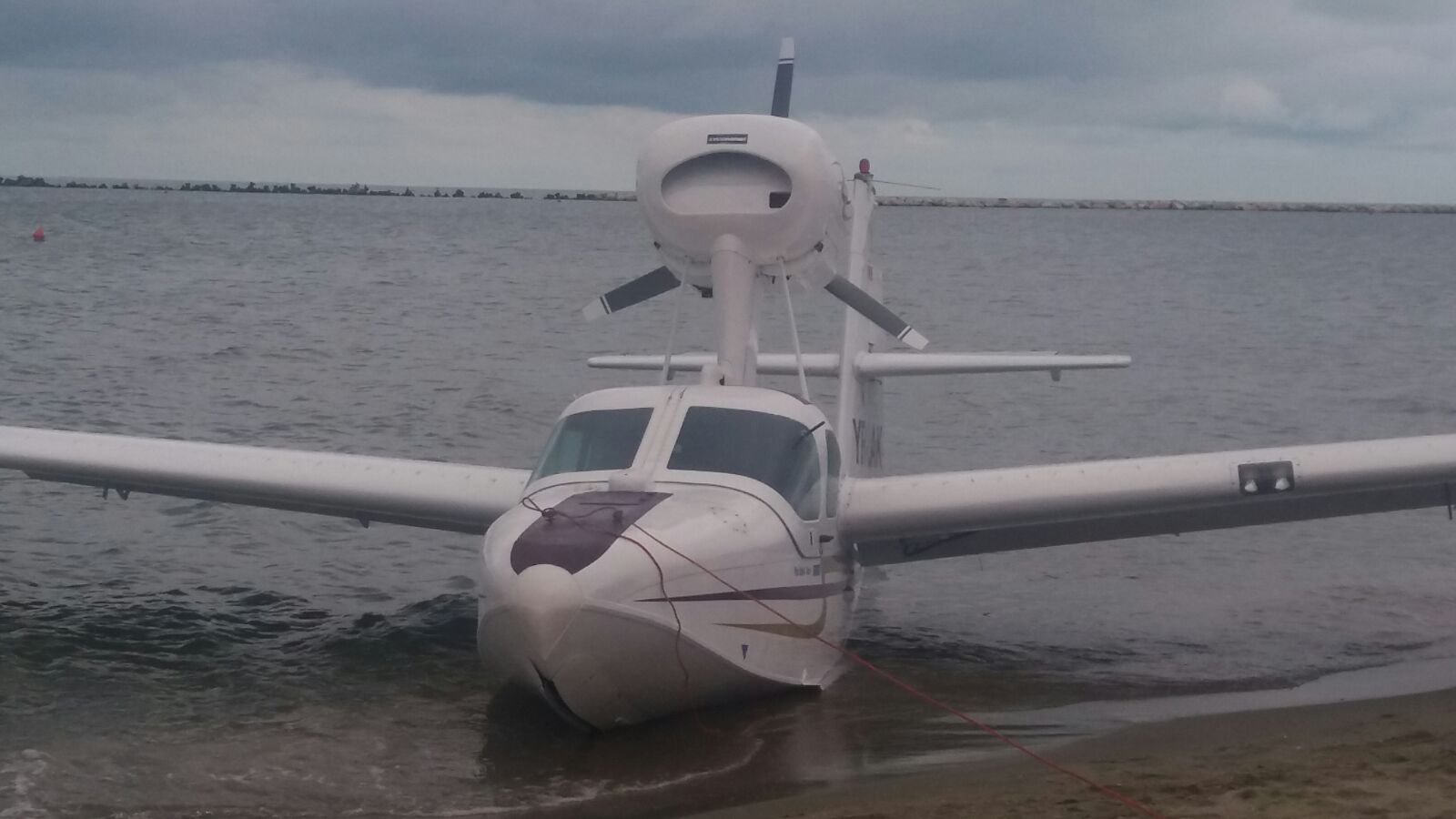 A aterizat cu hidroavionul pe plaja din Mamaia ca să mănânce un ștrudel