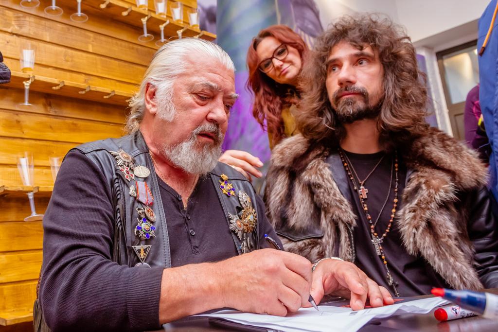 Mii de oameni prezenți la turneul național al filmului „PHOENIX – Povestea”.  „Trebuie să fii serios și să crezi în ceea ce faci”