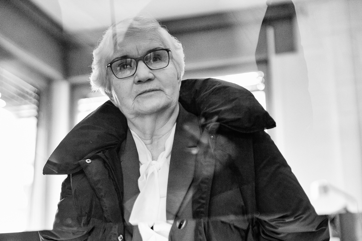 INTERVIU Când era copil, a supraviețuit experimentelor doctorului Mengele. Femeia căreia Papa Francisc i-a sărutat numărul tatuat la Auschwitz a venit în România