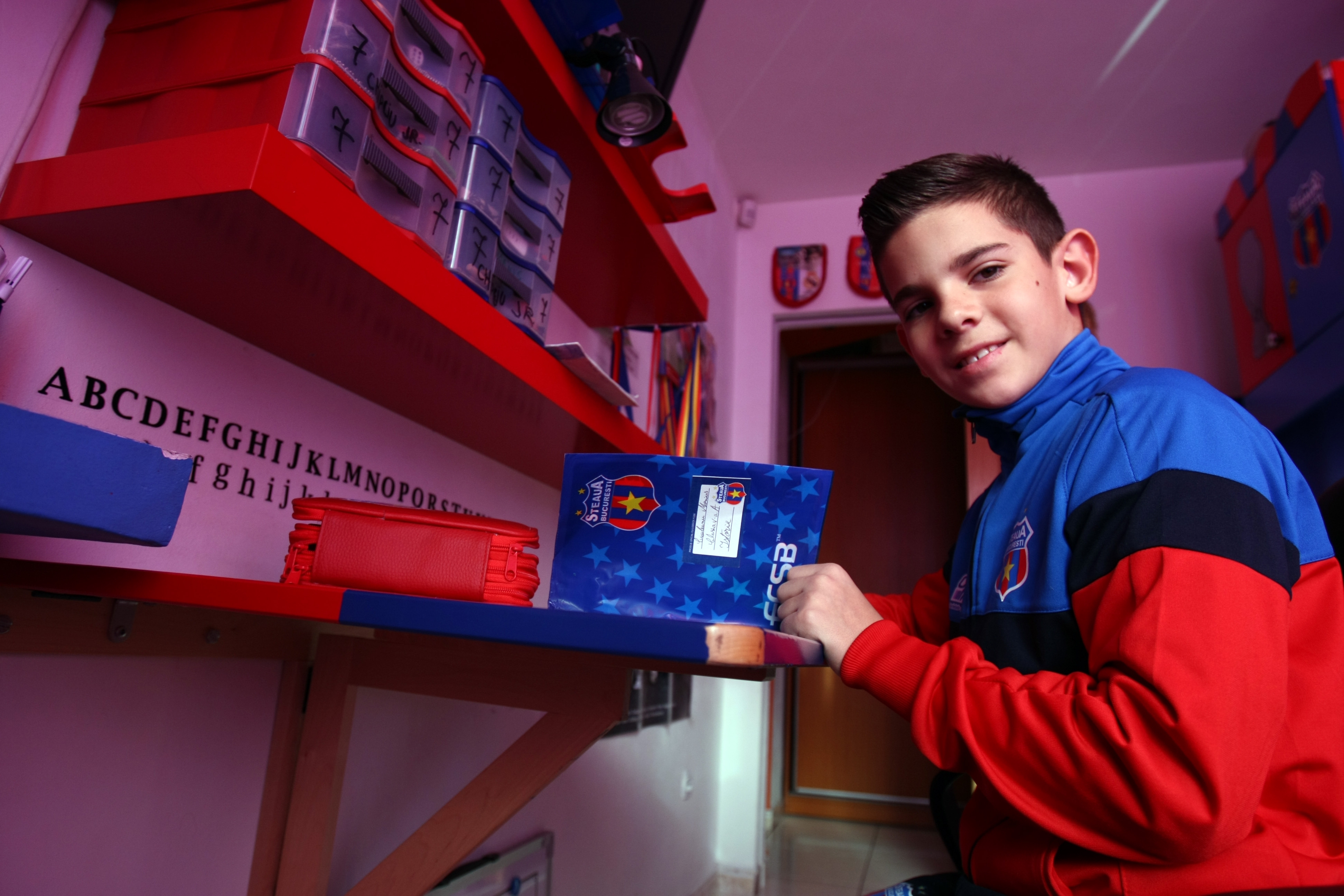 SCANDALUL MARCA LA STEAUA / Drama unui junior: ”Nu-mi omorâţi visele!” 
