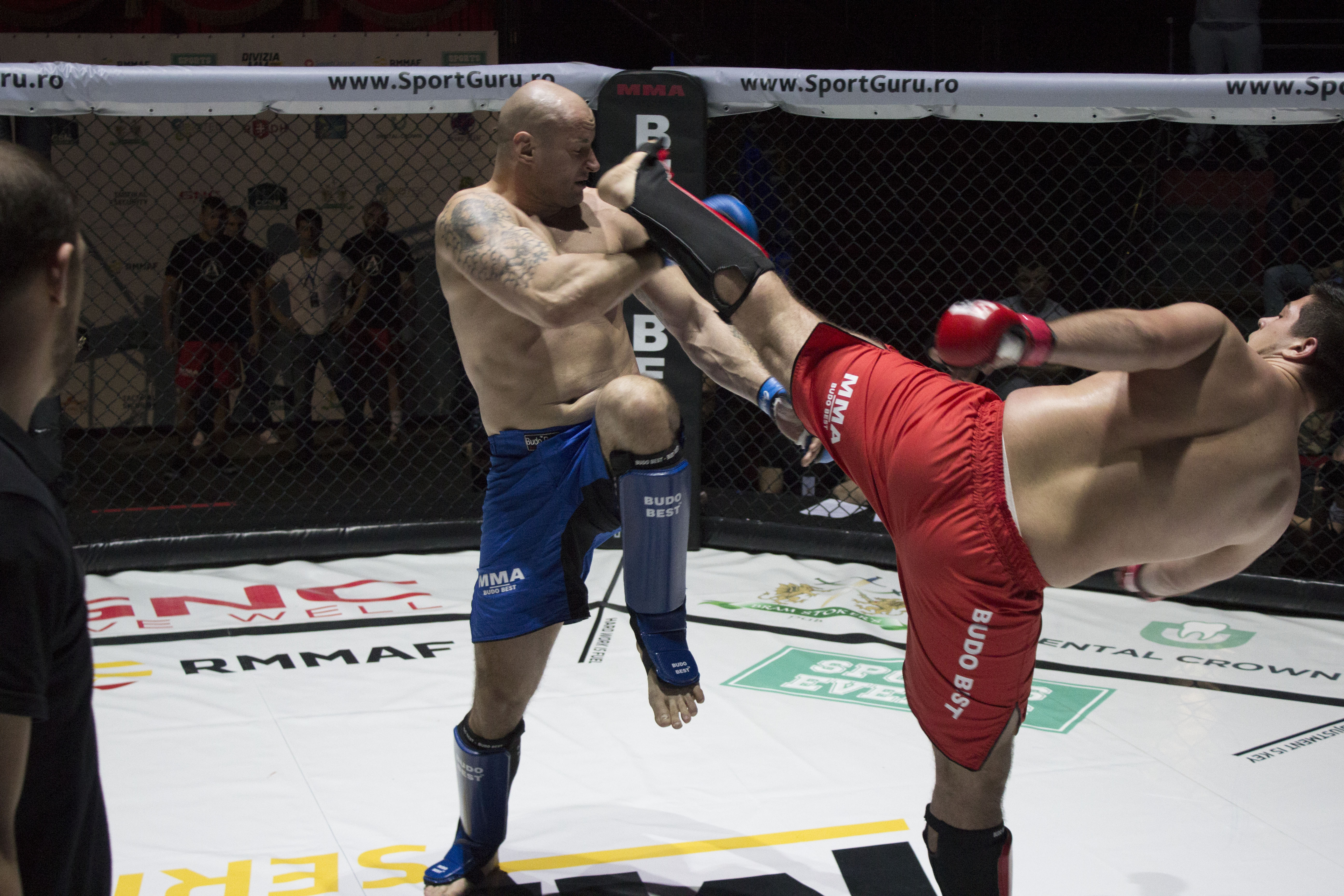 Divizia MMA  Drumul spre Las Vegas trece prin Braşov