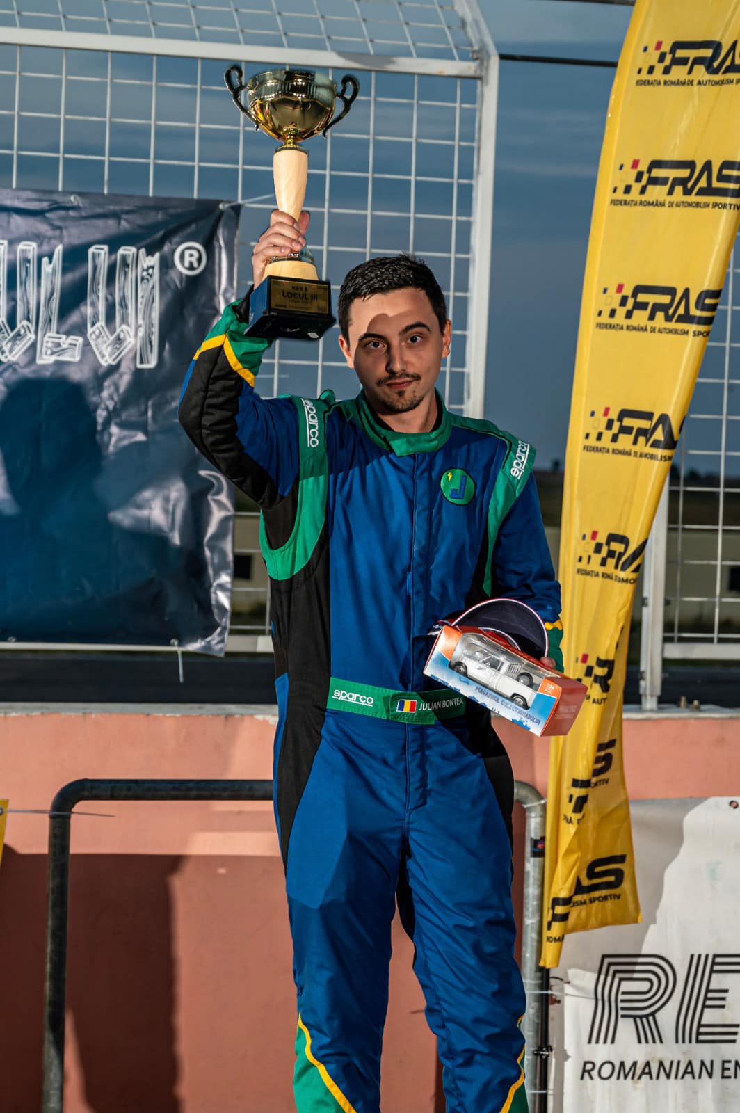 Cum arată și cu ce se ocupă fiul lui Sorin Bontea. Iulian are 26 de ani și și-a făcut tatăl mândru