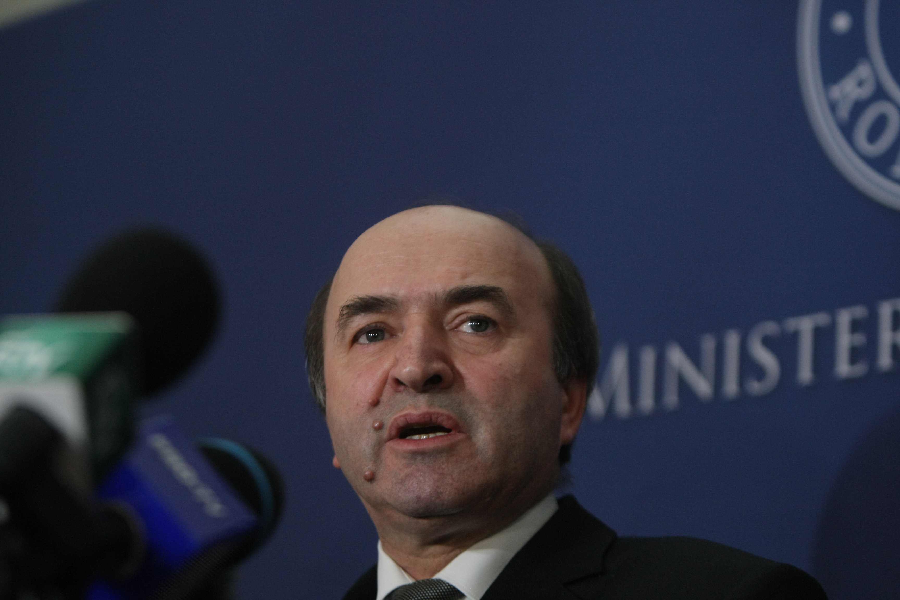 UPDATE. Tudorel Toader: "Voi prezenta un raport în Parlament, joia viitoare, cu referire la activitatea DNA"