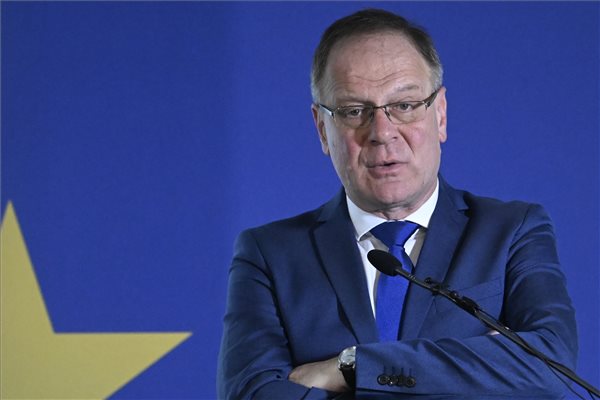 Navracsics Tibor: 2030-ra az EU legélhetőbb tagállamai között lehet Magyarország