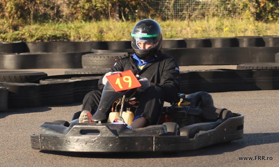 Stejarii s-au distrat la karting, în aşteptarea meciului cu naţionala Canadei, marți, ora 18:45 / GALERIE FOTO