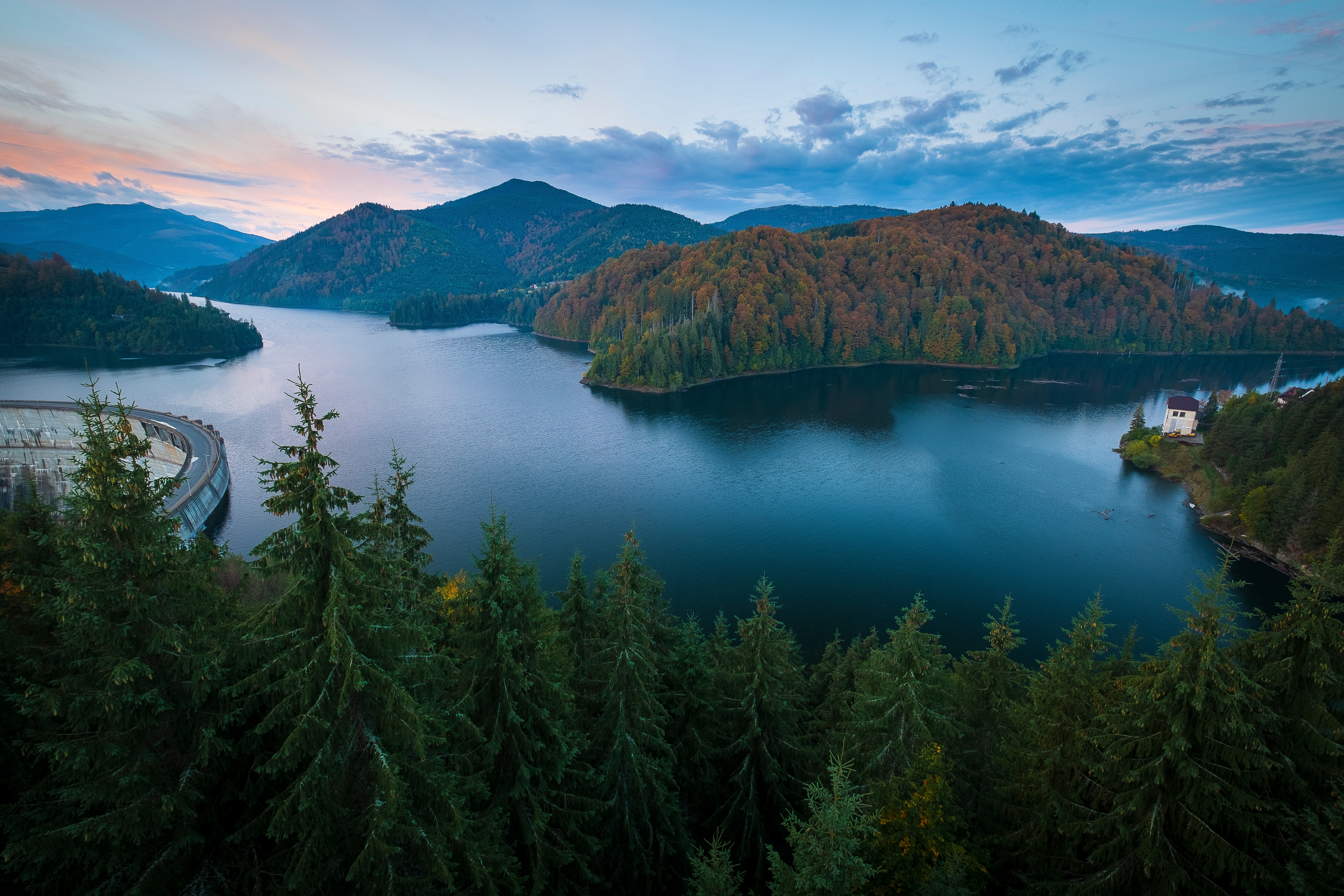 Valea Drăganului - locul perfect pentru relaxare. Cum ajungi și ce poți face acolo
