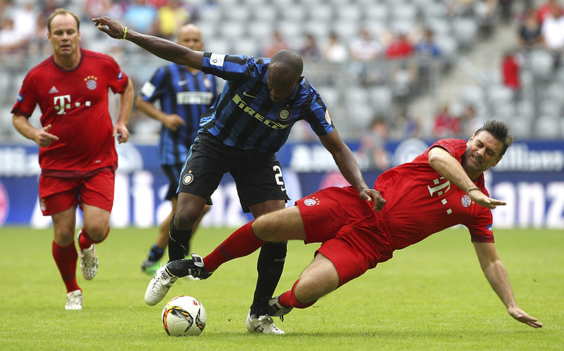 Cristi Chivu a revenit cu succes pe gazon, în demonstrativul Inter Forever - Bayern All Stars / GALERIE FOTO&VIDEO