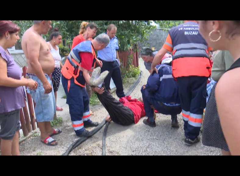 Și-a dat foc la casă, supărată fiind pe cei care o îngrijeau FOTO&VIDEO
