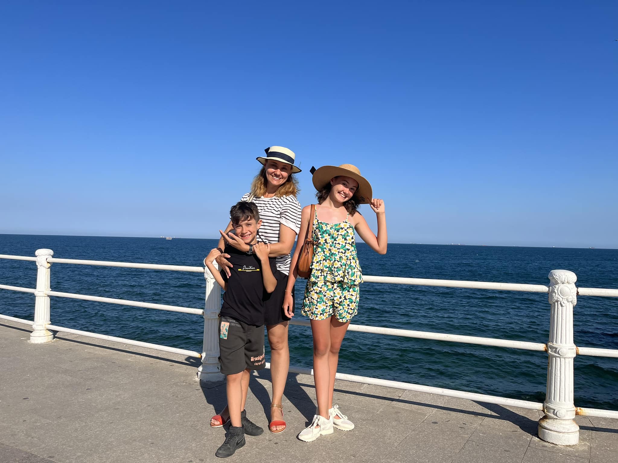 Oana Ioniță s-a accidentat în timpul unei ședințe foto și a fost operată. Care este starea ei acum. „M-am aruncat pe jos. Era ciment”