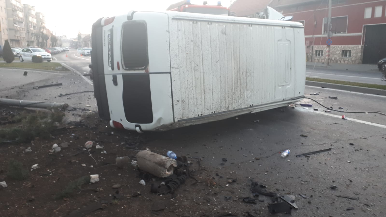 Două persoane au murit într-un grav accident auto, lângă gara din Târgu Mureş (FOTO)