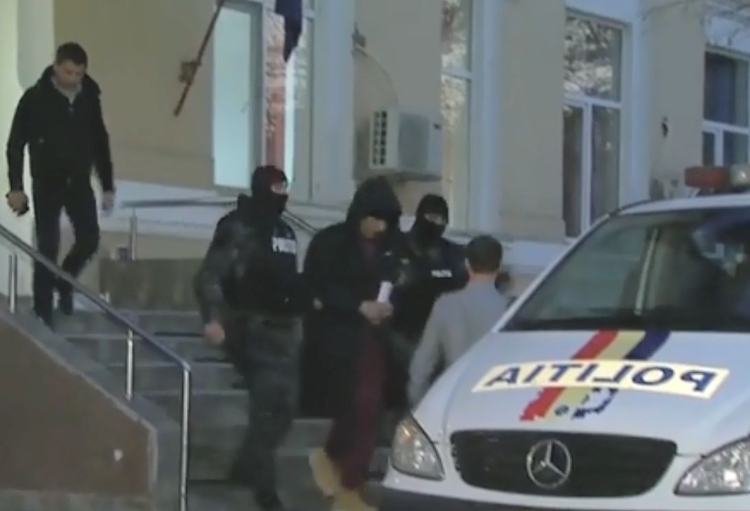 Primele imagini cu Borcea înainte să fie urcat în dubă! A fost încarcerat la Penitenciarul Rahova