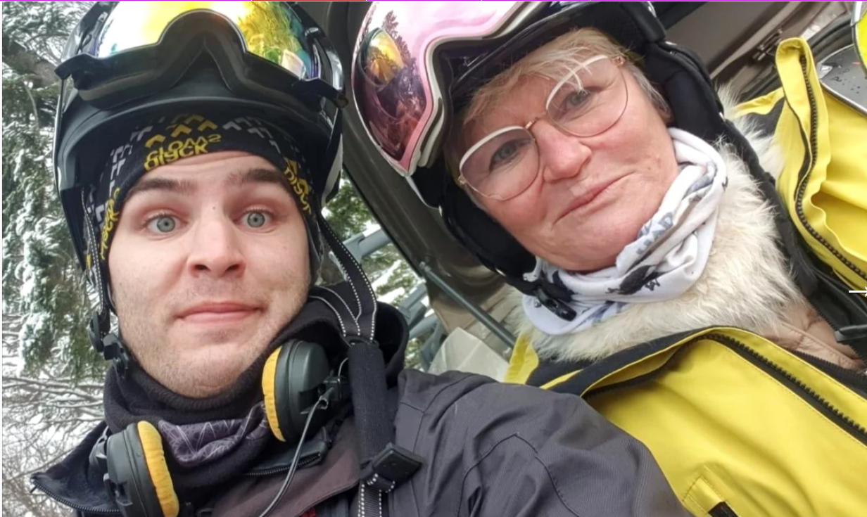 Cum arată și cu ce se ocupă Victoraș, fiul Monicăi Tatoiu, în vârstă 31 de ani. „E tare priceput și preocupat de partea aceasta. Este frumos și deștept”