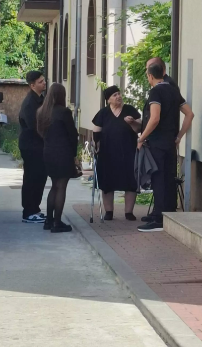 Imagini dureroase. Trupul neînsuflețit al Mădălinei Apostol a fost depus la capelă