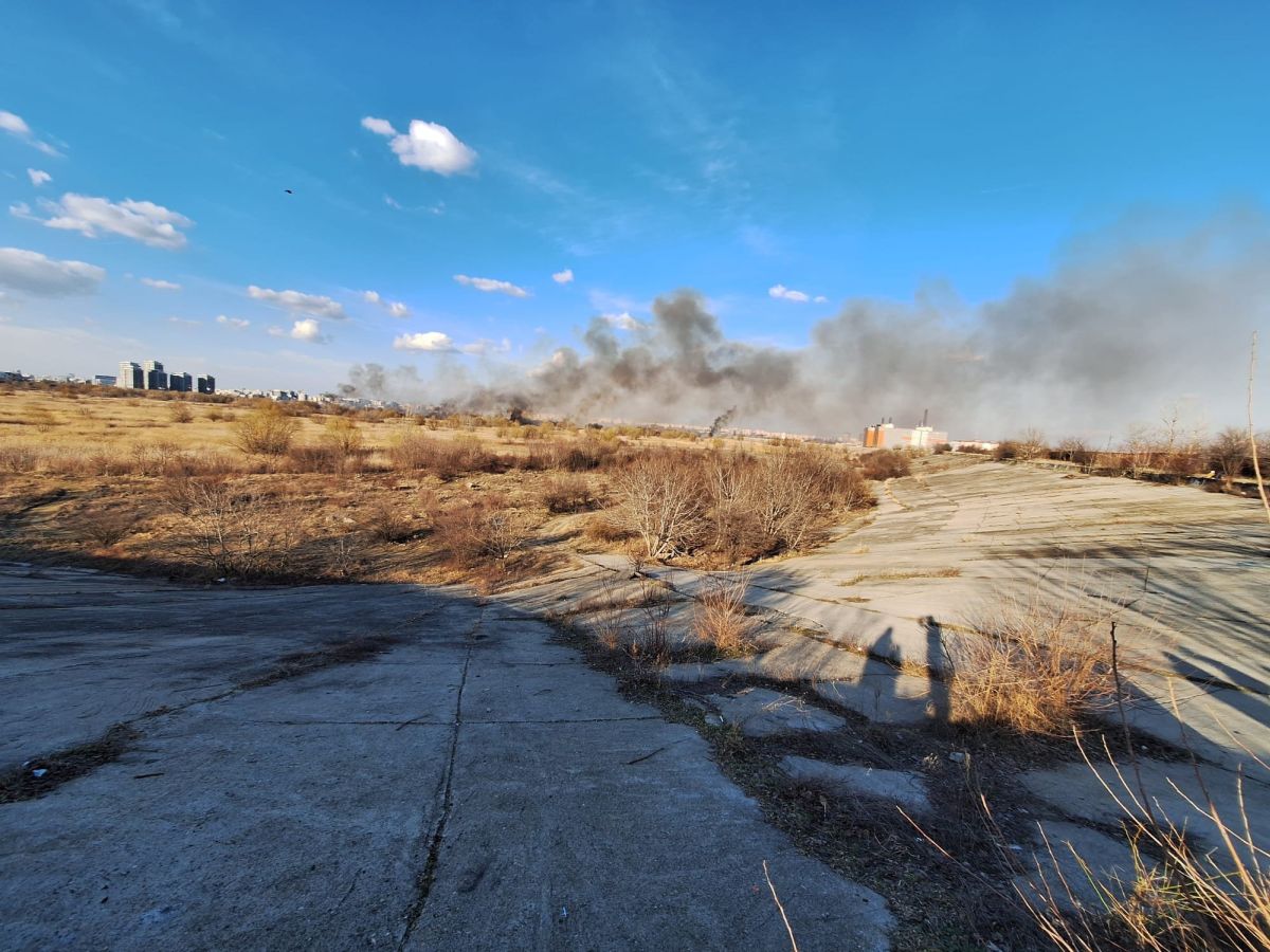 Incendiu de proporții în Delta Văcărești. A fost transmis mesaj RO-Alert